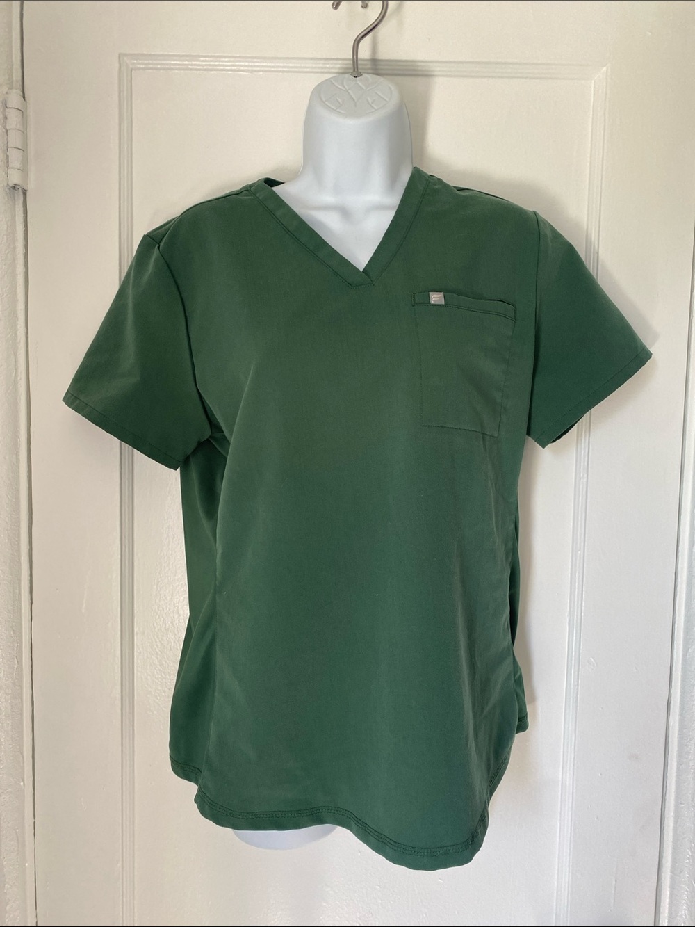 Fabletics Women’s V-Neck Scrub Top in Forest Green